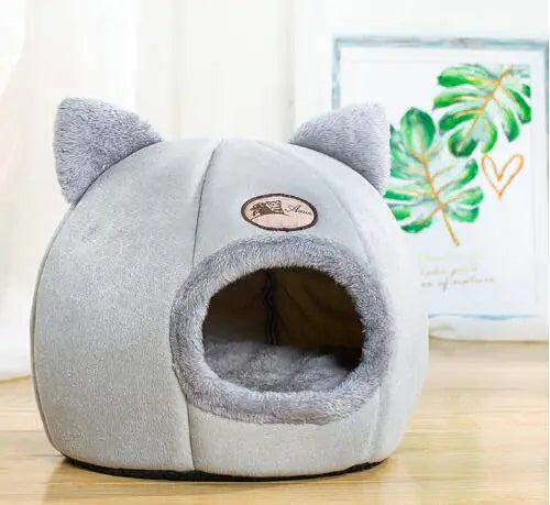 Luxurious Cat Nest for Winter Comfort